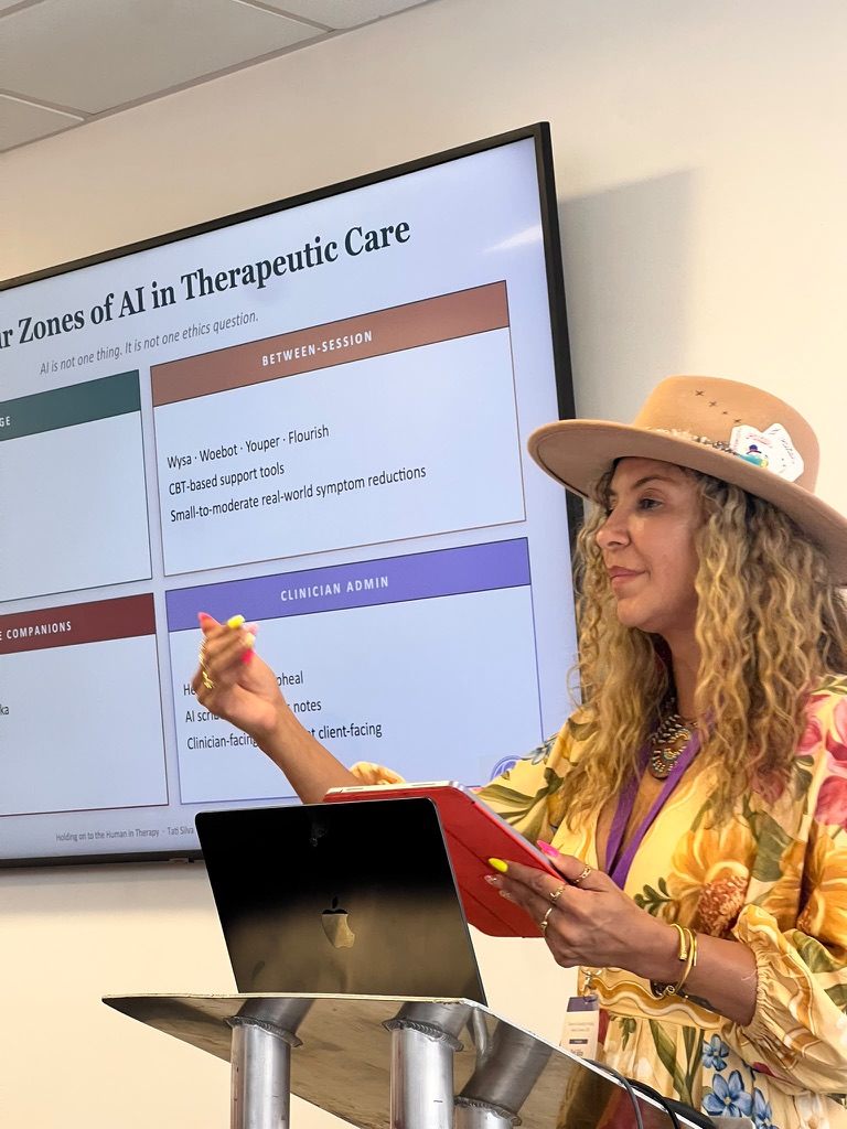 Tati Silva presenting at the British Psychological Society conference